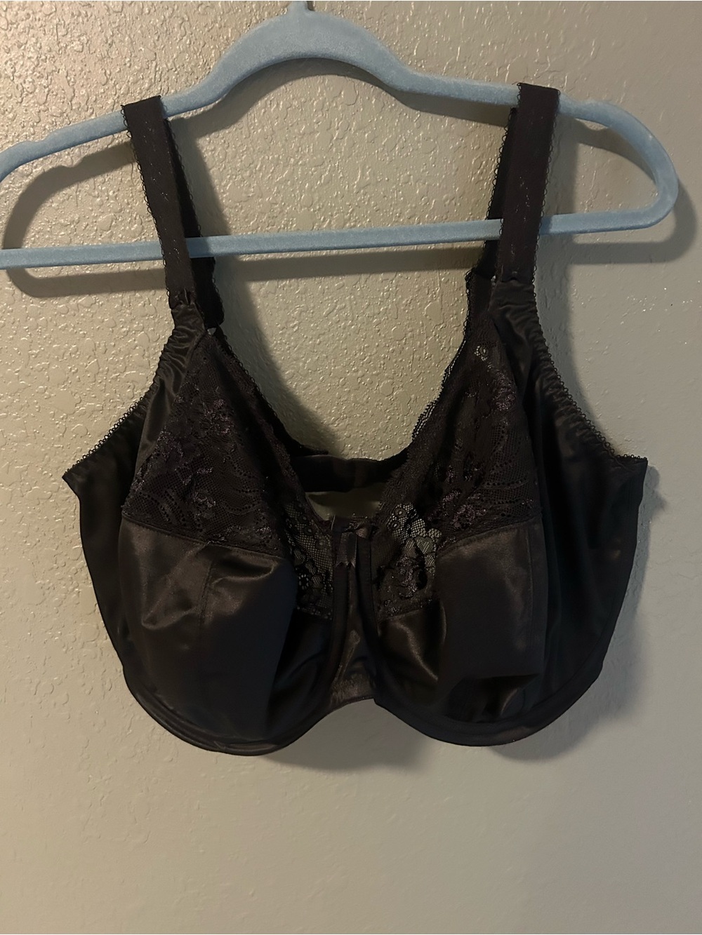 Elomi black lace bra with satin finish, size 42L #lingerie #elomi